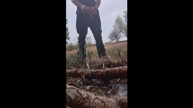 ground pov pissing